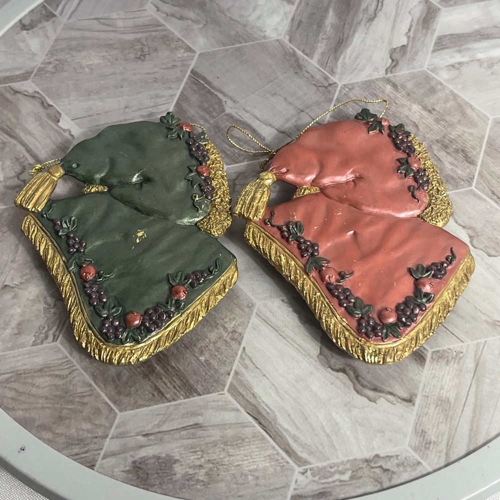 Set Of 2 Santa Pillow Christmas Ornaments Red Green 4.5” - Picture 2 of 4
